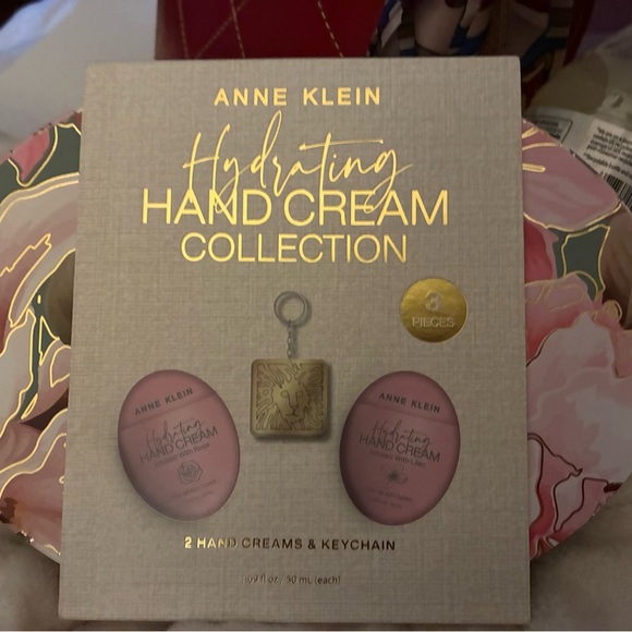 Anne Klein Other - Anne Klein Hydrating Hand Cream Set with Keychain